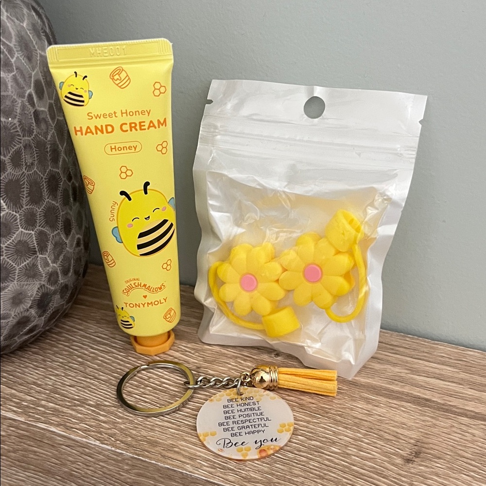 🐝Yellow 3pc - Sweet Honey Hand Cream, Daisy Straw Covers & Bee You Keychain